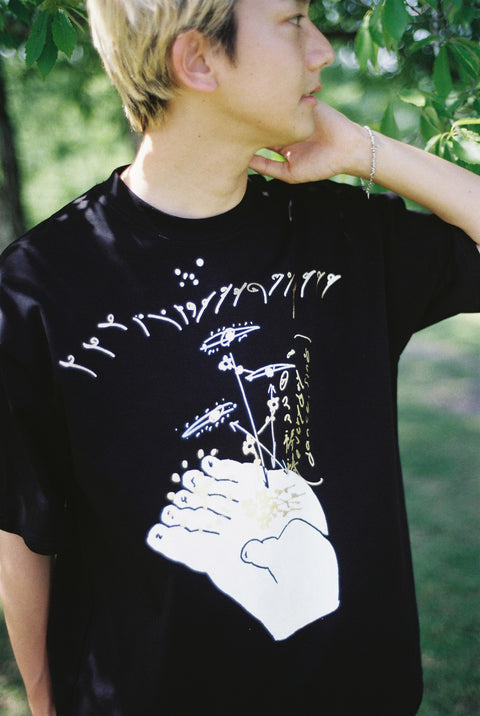HIBI-BI TOTO T-Shirt by 大岡弘晃