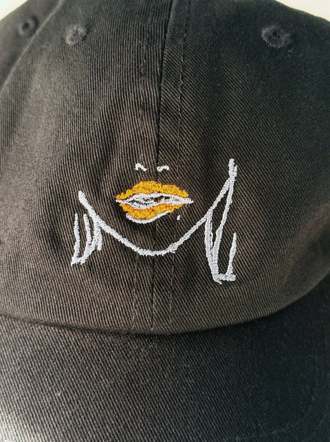 sold out - itabamoe '' Lips '' CAP