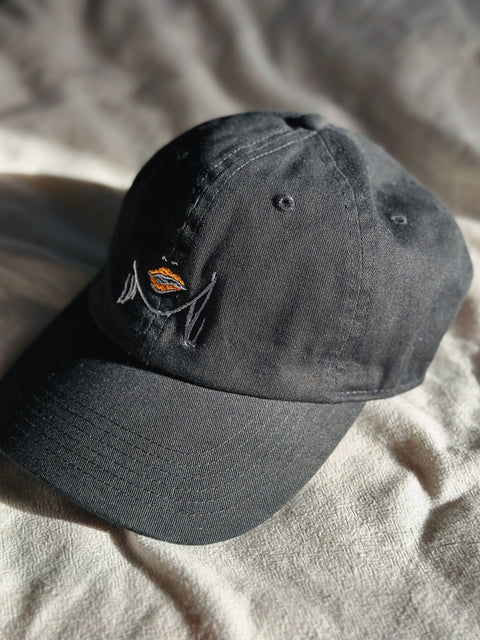 sold out - itabamoe '' Lips '' CAP